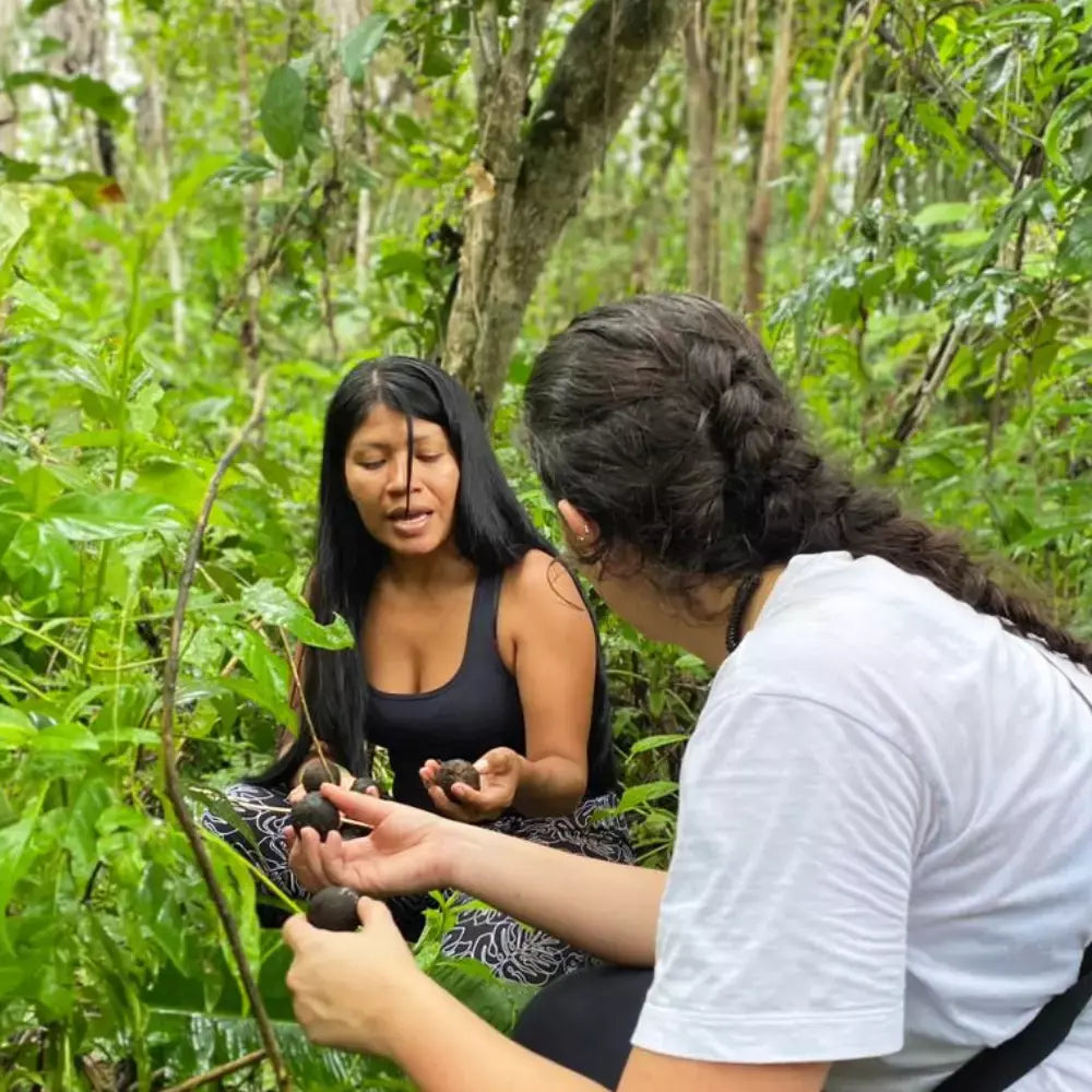 Trio de Velas Artesanais Proteção da Floresta no Tucumã Urucuna - Cera Vegetal de Coco 30g